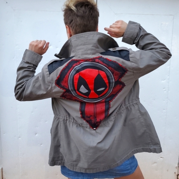 Deadpool Jacket - Picture 5 of 7